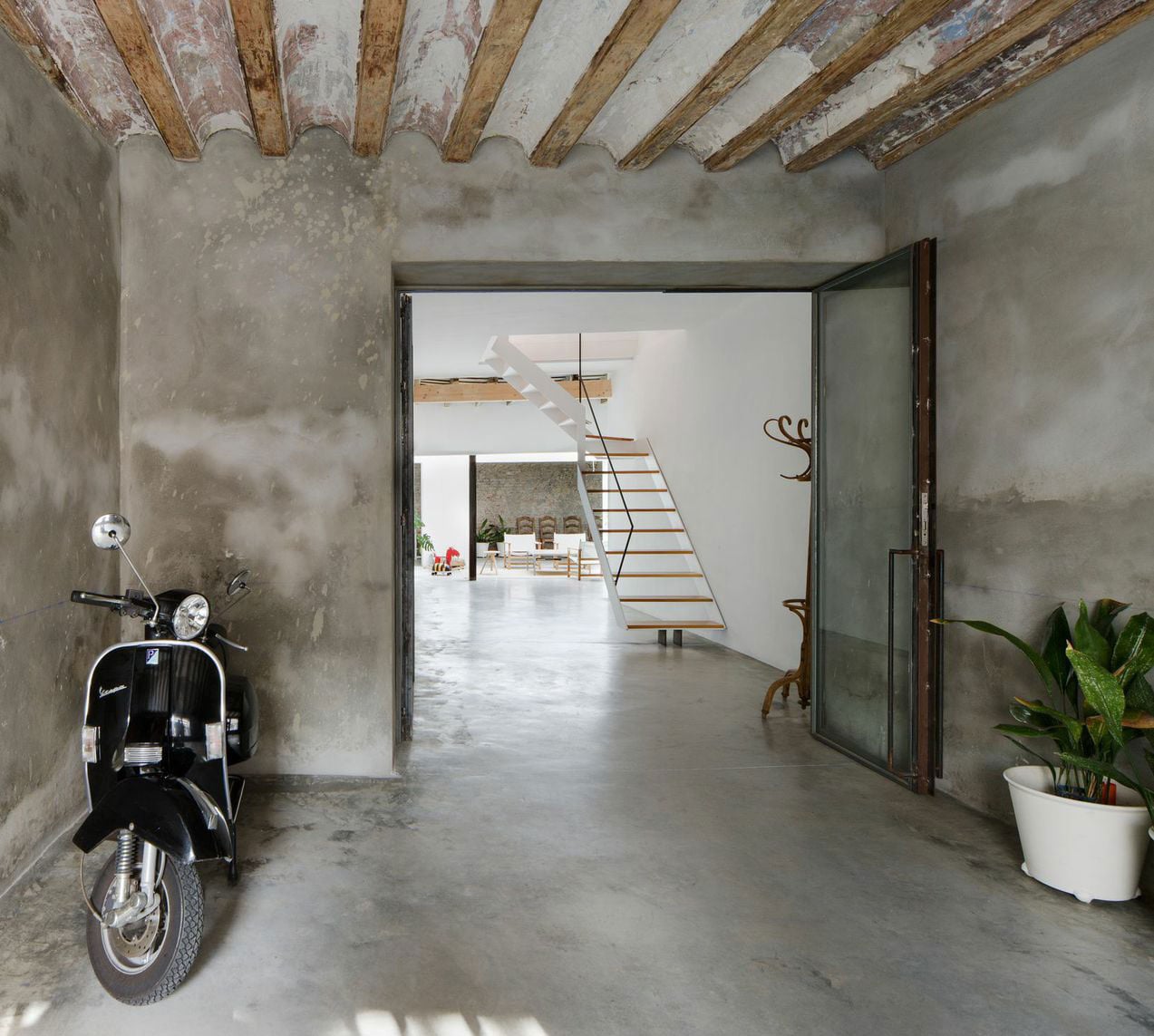 Banner image for Behomm: Designers Share Their Home Worldwide